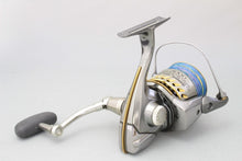 Load image into Gallery viewer, Shimano STELLA 4000 Spinning Reel B8644 USED