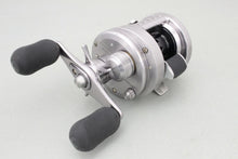 Load image into Gallery viewer, Shimano 09 CALCUTTA CONQUEST 101 DC Left Baitcasting Reel B9204 USED