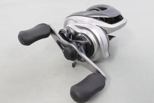 Load image into Gallery viewer, Shimano 13 Metanium HG RH Baitcasting Reel B8513 USED
