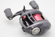 Load image into Gallery viewer, Daiwa ALPHAS AIR 7.2-R Baitcasting Reel Japan Model B8635 USED
