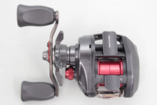 Load image into Gallery viewer, Daiwa ALPHAS AIR 7.2-R Baitcasting Reel Japan Model B8635 USED
