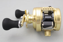 Load image into Gallery viewer, Shimano 15 OCEA CONQUEST 201-PG Baitcasting Reel for Tai-Rubber / Light Jigging B8875 USED
