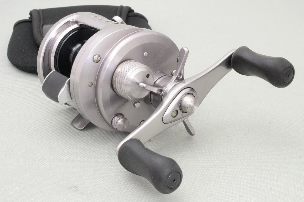 Shimano 09 CALCUTTA CONQUEST 200-DC RH Baitcasting Reel B9189 USED