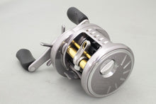 Load image into Gallery viewer, Shimano 09 CALCUTTA CONQUEST 200-DC RH Baitcasting Reel B9189 USED
