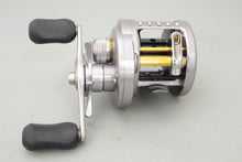 Load image into Gallery viewer, Shimano 09 CALCUTTA CONQUEST 200-DC RH Baitcasting Reel B9189 USED
